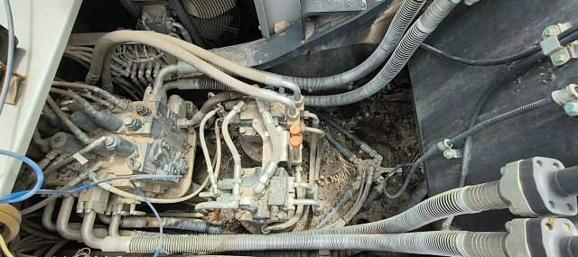 ZE550G‑3001 | 2023 | 2,838 h | Weinan — Standard bucket