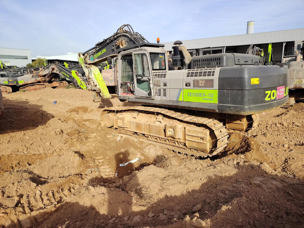 ZE550EK-10-1183 | Built: July 2021 | Hours: 4,341 hrs | Stored: Weinan, Shaanxi | Attachment: Aidi 200 hydraulic breaker