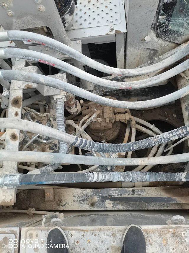 ZE550EK‑10‑1020 | 2020 | 9,464 h | Weinan — Belit 200 breaker + bucket
