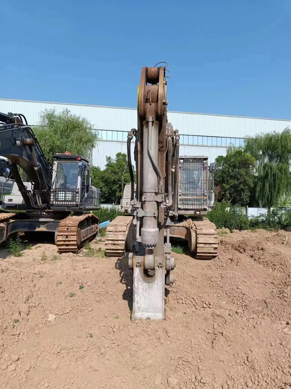 ZE550EK-10-1163 | Built Aug 2021 | 5,685 hrs | Parked in Weinan — No bucket assembly