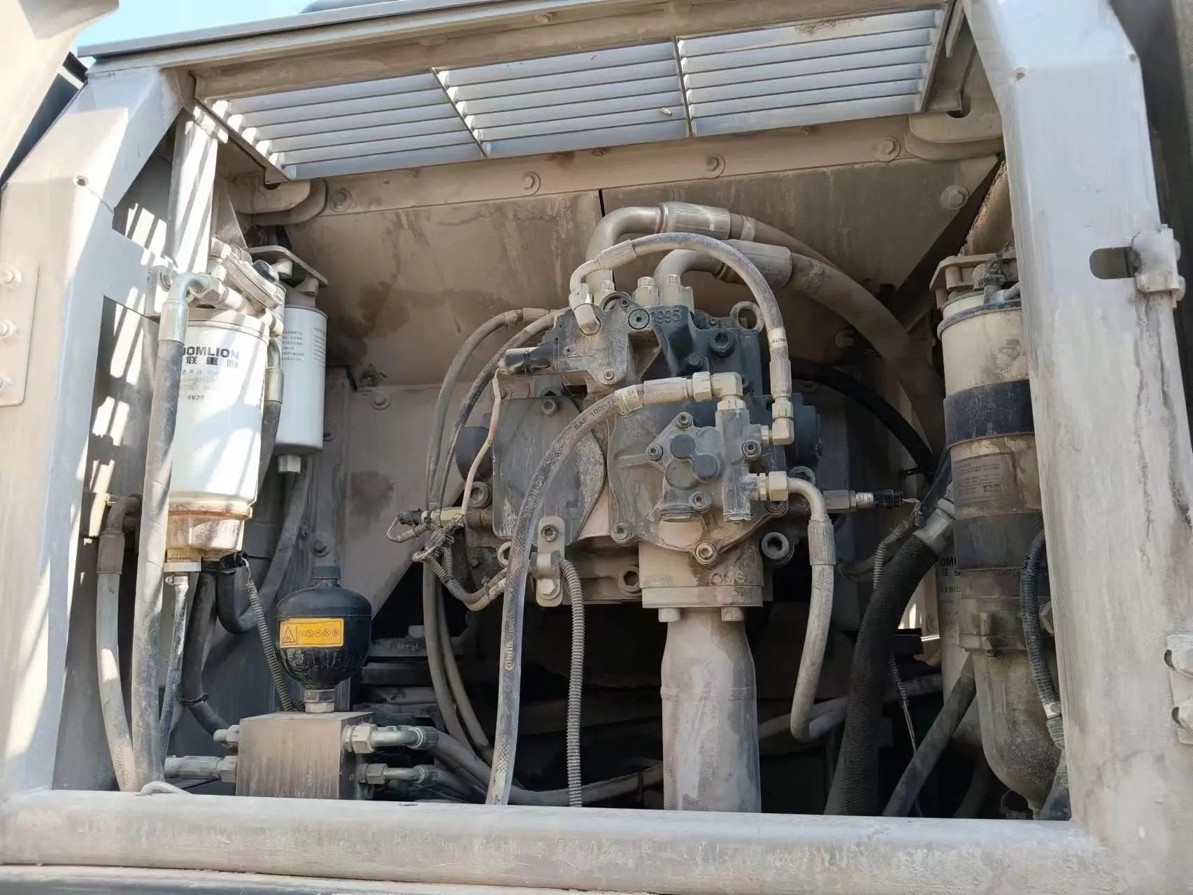 ZE550EK-10-1163 | Built Aug 2021 | 5,685 hrs | Parked in Weinan — No bucket assembly