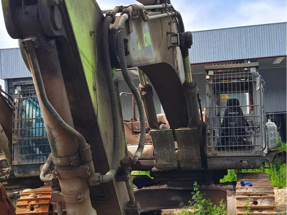 Zoomlion ZE550EK‑10‑1045 — 2020 | 3,984 hrs | Parked in Weinan | Includes Aidi 200 hydraulic breaker + bucket