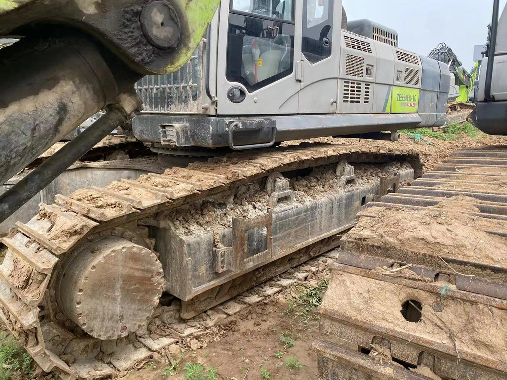 ZE550EK-10-1156 | Built 2021 | 719 hrs | Parked in Weinan — Extended boom + Aidi 135 hydraulic breaker
