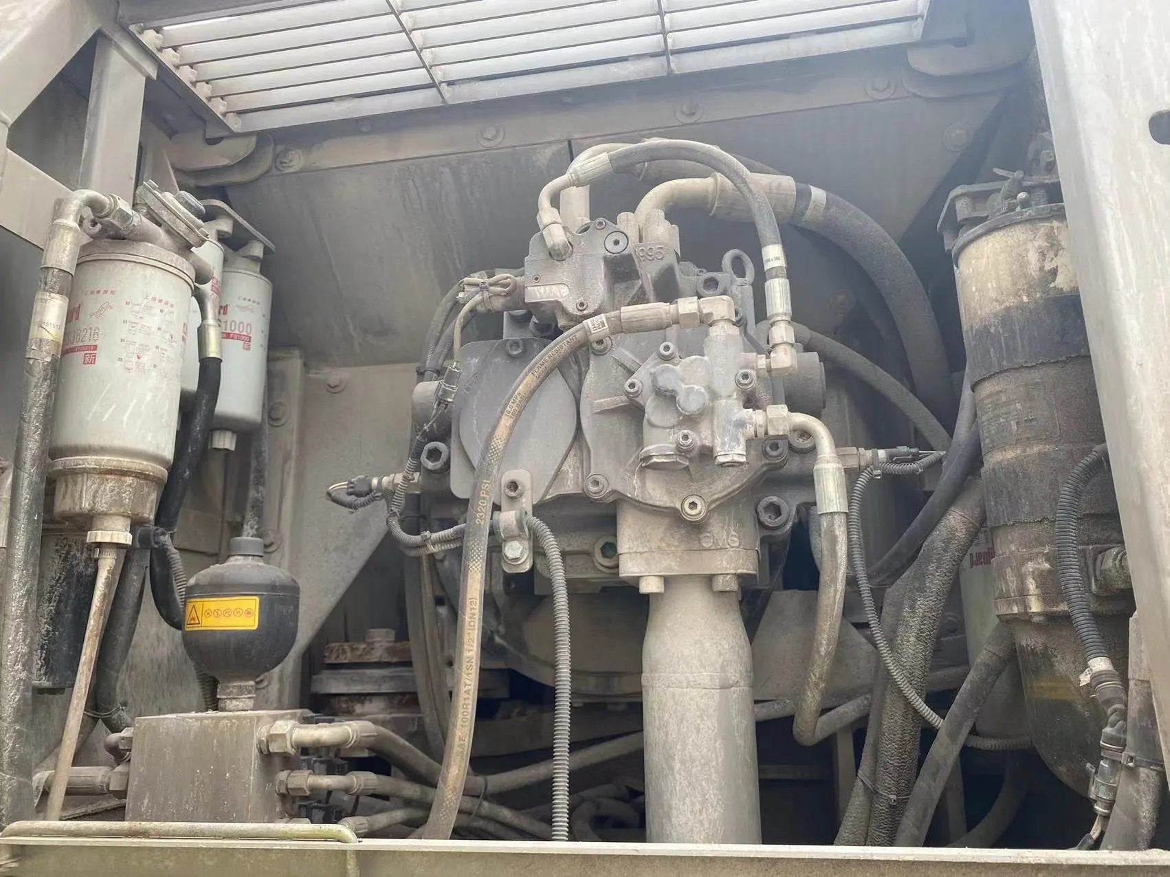 ZE550EK-10-1156 | Built 2021 | 719 hrs | Parked in Weinan — Extended boom + Aidi 135 hydraulic breaker