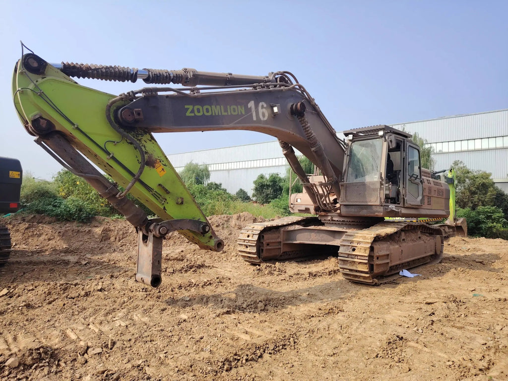 ZE550EK-10‑5044 | Manufacture: 2021 | 4,467 hrs | Parked in Weinan — fitted with bucket