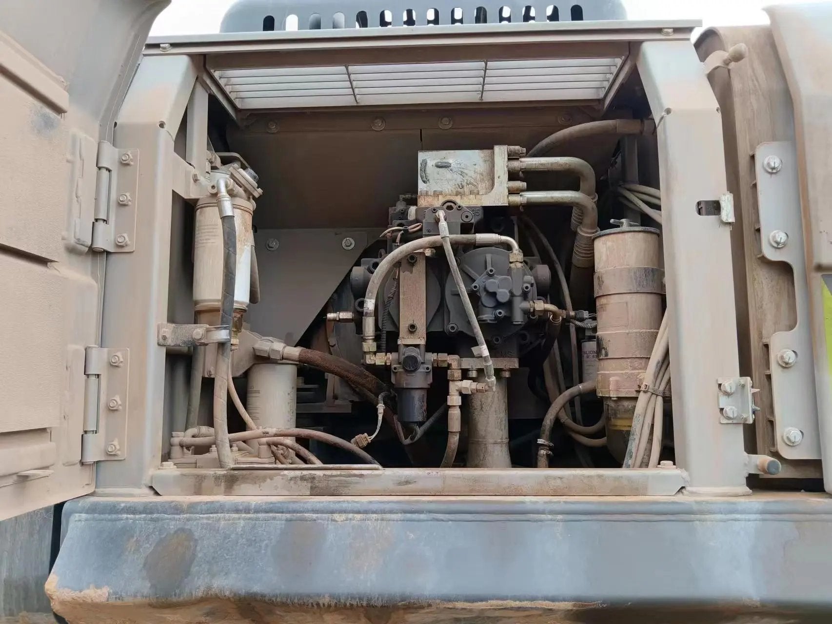 ZE550EK‑10‑5047 | 2021 | 3,954 h | Weinan — Standard digging bucket