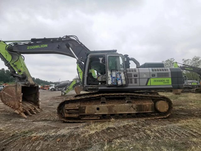 ZE550EK-10-1120 | Built Mar 2021 | 3,128 hrs | Parked in Weinan — Fitted with bucket assembly