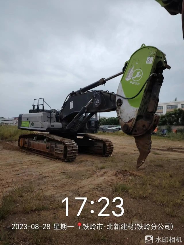Zoomlion ZE550EK‑10‑1068 — Mar 2021 | 4,455 hrs | Parked in Siping, Jilin | Fitted with hook‑boom (eagle‑hook) arm