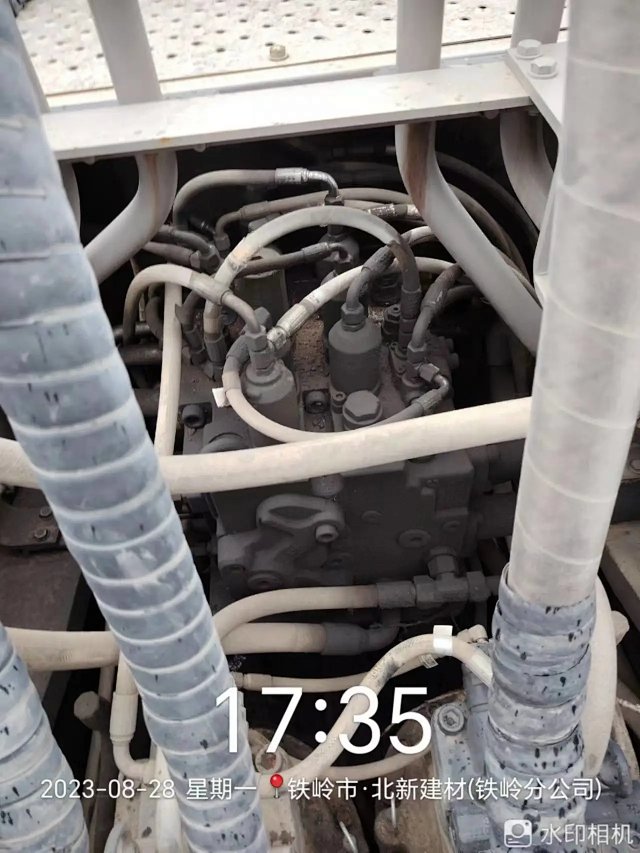 Zoomlion ZE550EK‑10‑1068 — Mar 2021 | 4,455 hrs | Parked in Siping, Jilin | Fitted with hook‑boom (eagle‑hook) arm