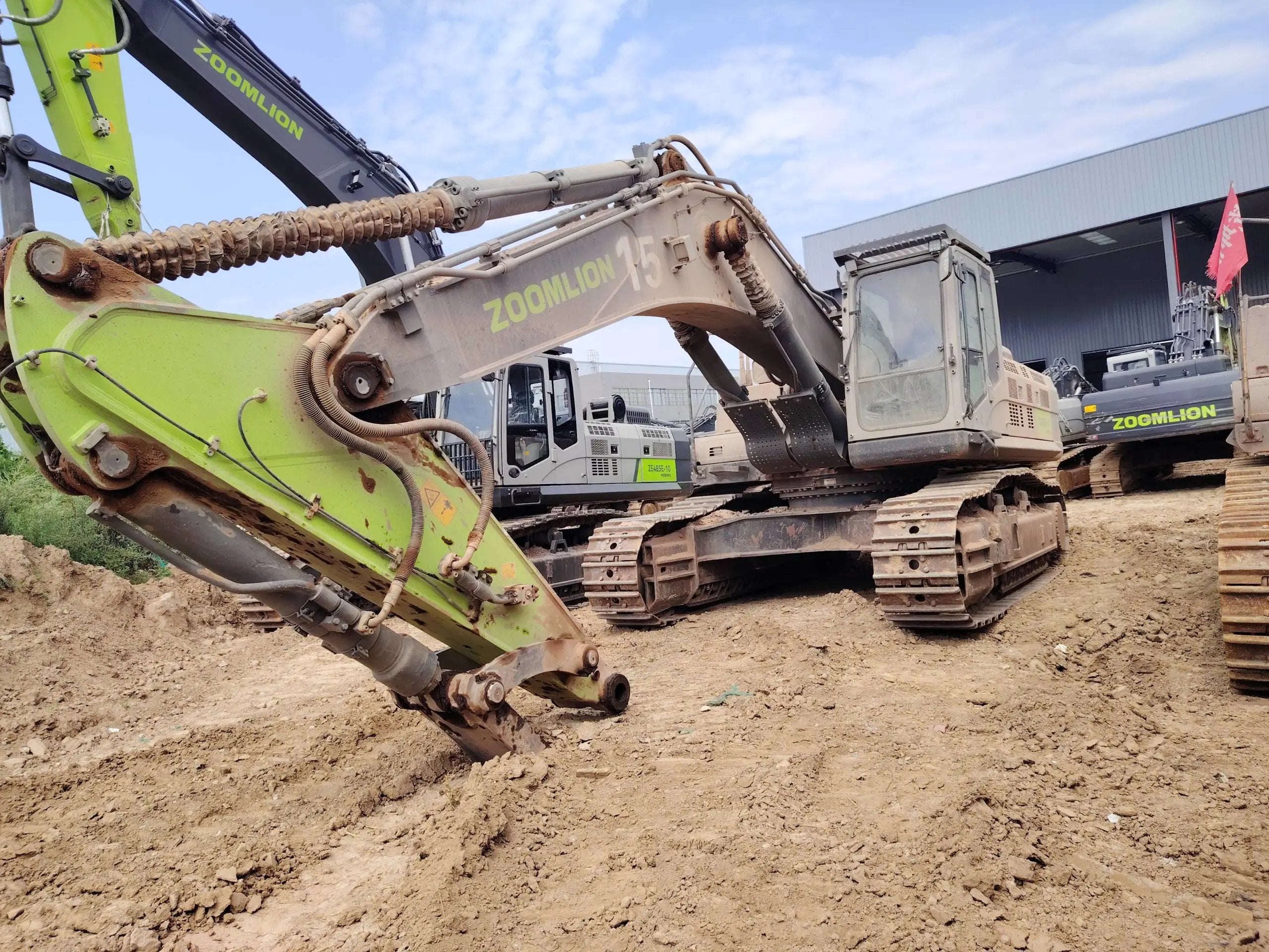 ZE550EK‑10‑5051 | 2021 | hours not provided | Weinan — Standard digging bucket