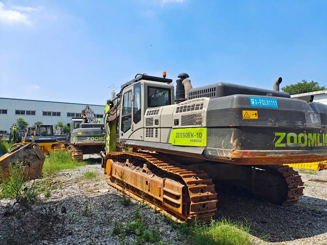 ZE550EK-10-1101 | Built Mar 2021 | 2,397 hrs | Parked Xi’an — No bucket assembly