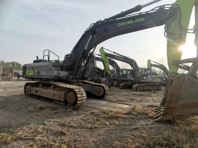 ZE550EK-10-1141 | Built Mar 2021 | 3 hrs | Parked in Weinan (site 436) — Fitted with bucket assembly