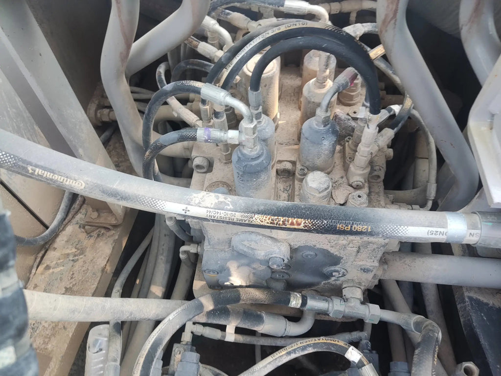 ZE550EK-10‑1251 | 2021-10 | 4,080 h | Located: Xi’an | Note: no bucket assembly