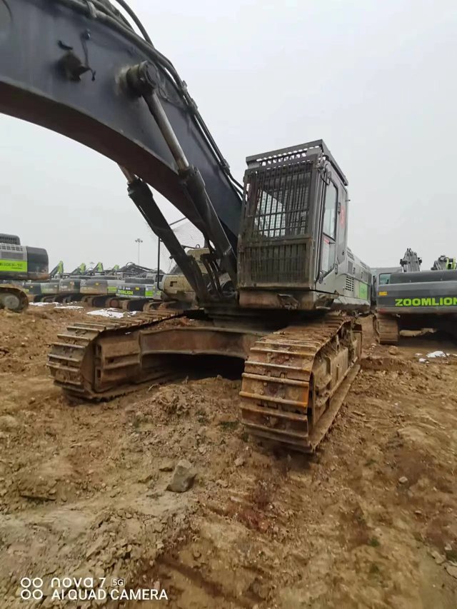 ZE550EK-10-1110 | Built Mar 2021 | 3,731 hrs | Parked Weinan — Fitted with Tianke 200 hydraulic breaker