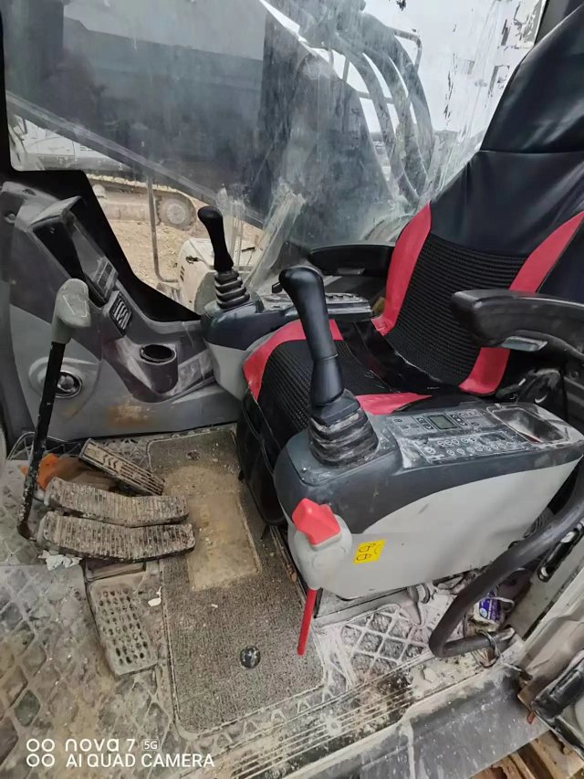 ZE550EK-10-1110 | Built Mar 2021 | 3,731 hrs | Parked Weinan — Fitted with Tianke 200 hydraulic breaker