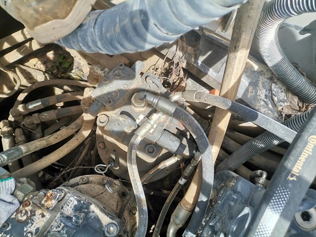ZE550EK-10-1146 | Built Apr 2021 | 2,950 hrs | Parked Huizhou, Guangdong — Fitted with Belit 195 hydraulic breaker (贝利特195破碎锤)