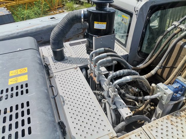 ZE550EK-10-1146 | Built Apr 2021 | 2,950 hrs | Parked Huizhou, Guangdong — Fitted with Belit 195 hydraulic breaker (贝利特195破碎锤)