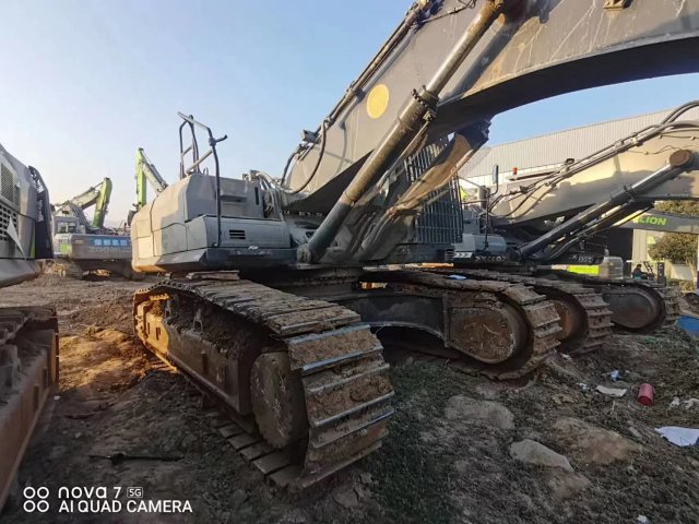 ZE550EK-10-1193 | Built: June 2021 | Hours: 2,084 hrs | Location: Weinan, Shaanxi | Attachments: Aidi 200 hydraulic breaker + bucket