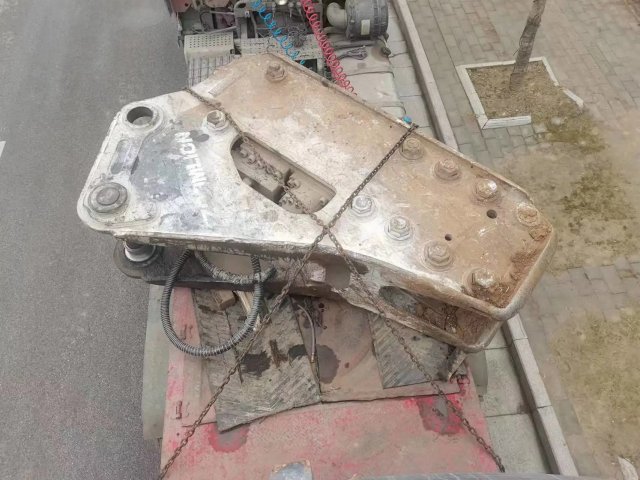 ZE550EK-10-1193 | Built: June 2021 | Hours: 2,084 hrs | Location: Weinan, Shaanxi | Attachments: Aidi 200 hydraulic breaker + bucket